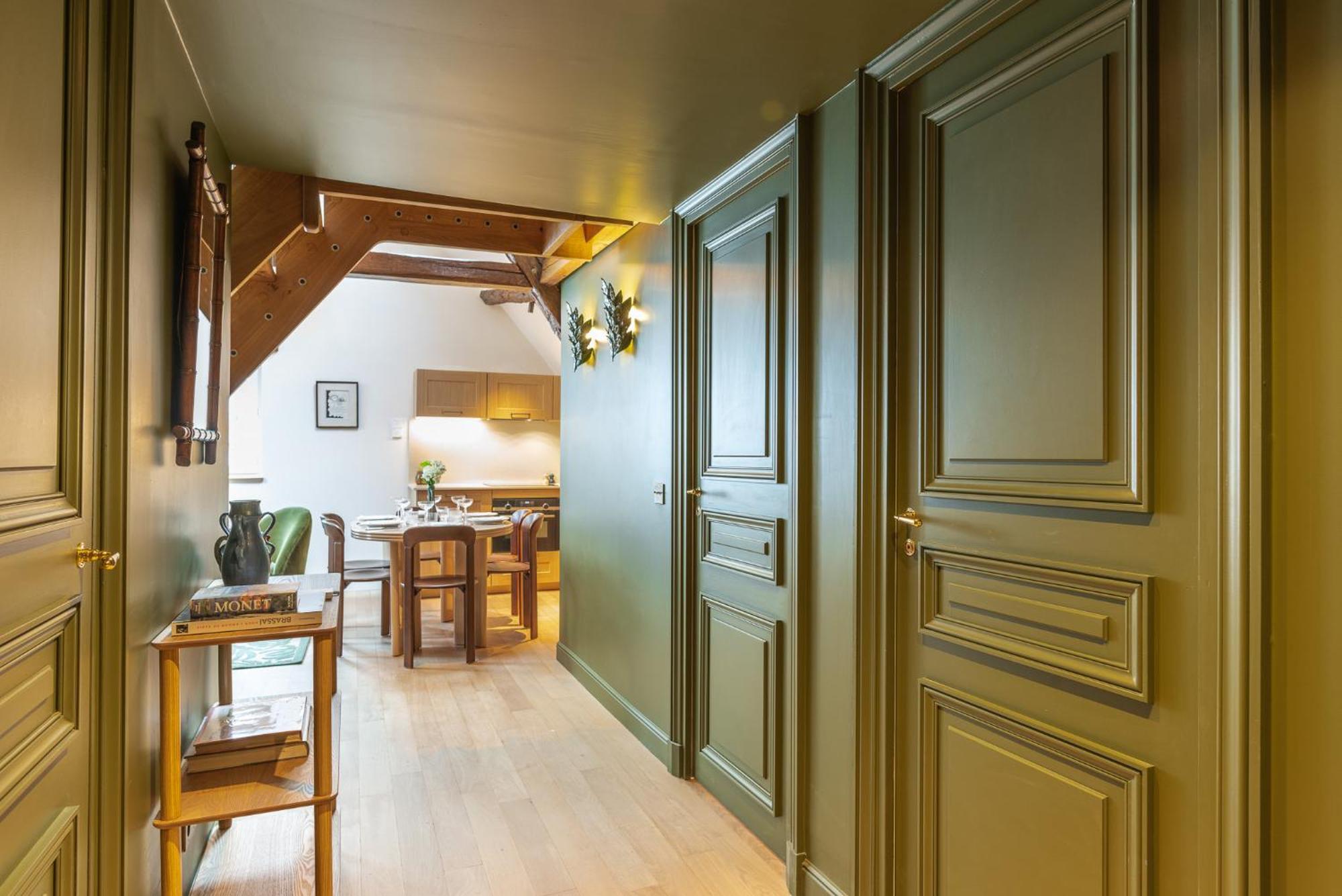 Maison La Boheme Montmartre - Studios & Apartments París Exterior foto